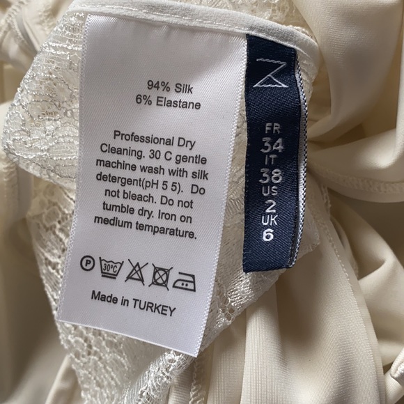 Zeynep Arcay Deep V Lace Silk Bodysuit White - Picture 5 of 5